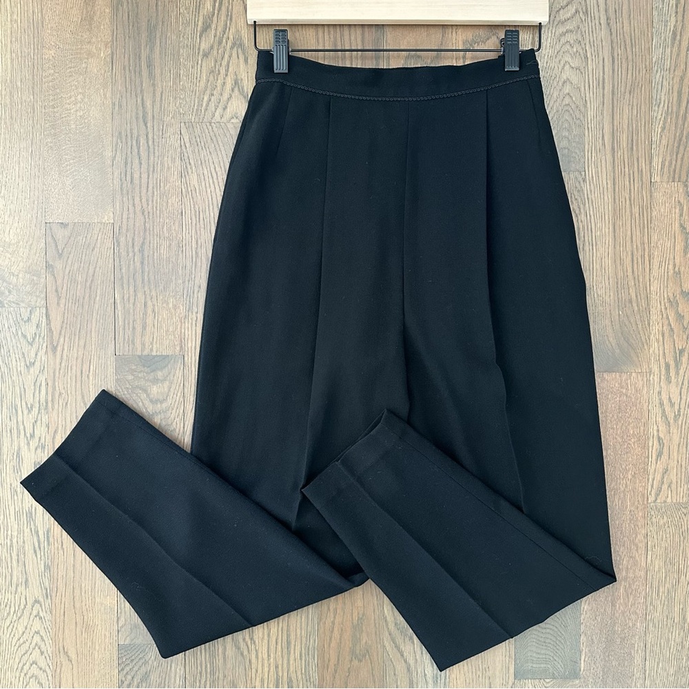 Vintage Jaeger High Rise Pleated Slim Leg Trouser Pant in Black Size 10 / M